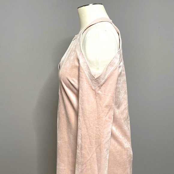 BCBG light pink/ cream long sleeves suede mini dress. Peep hole in the front. - Picture 3 of 8